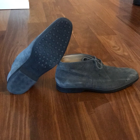 Tod’s Short Ankle Boots in Suede (Gray, Chukka)